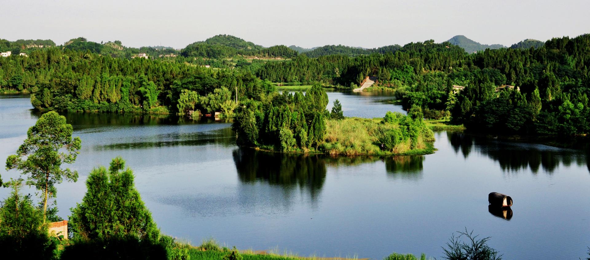 名称:四川省南充市南部县八尔湖旅游景区